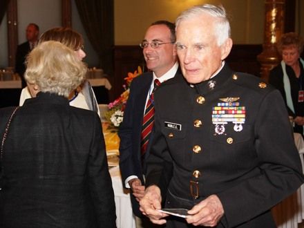 Slavnostní večer (Sváťa Čech & Czech Summit Orchestra) - V Měšťanské besedě vystoupil známý sólista, saxofonista Sváťa Čech. V doprovodu CZECH SUMMIT Orchestra zazněla na slavnostním večeru spousta dobových swingových melodií. Ve stylu známých hitů jako In the Mood, Chattanooga, Moonlight Serenade a řady dalších se posluchačům představili jedni z nejlepších profesionálů v oboru.
Během programu byly vyhlášeny výsledky bojové hry pro studenty základních a středních škol, OSVOBOĎ PLZEŇ a vítězové této soutěže si z rukou přímých účastníků osvobozeneckých bojů v Plzni odnesli hodnotné ceny.