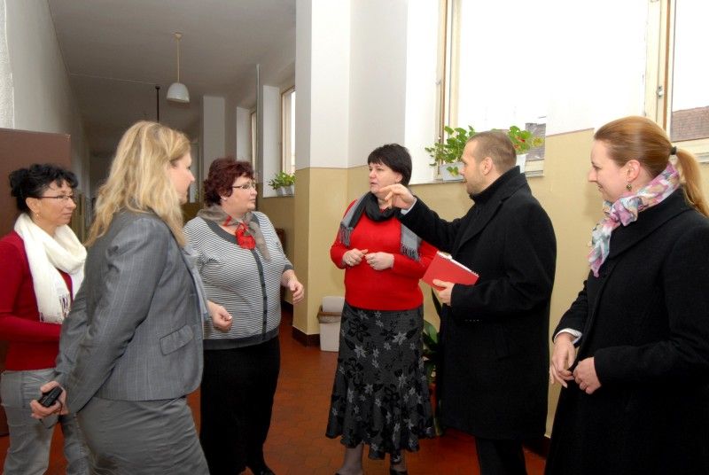 O tom, jak vypadá pracovní den primátora, jak funguje koalice na radnici či o budoucnosti kulturního domu Inwest diskutovali s Martinem Baxou studenti druhého a třetího ročníku oboru Veřejnosprávní činnost Střední průmyslové školy strojnické a Střední odborné školy profesora Švejcara (12.1.2012).