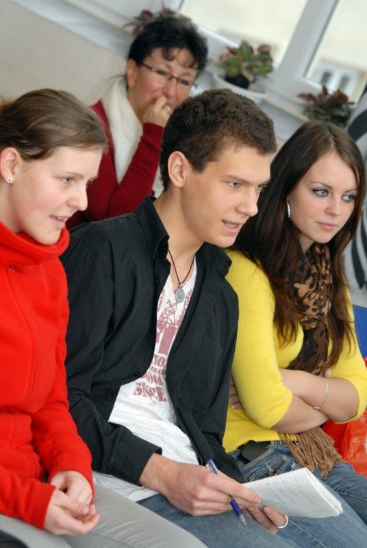 O tom, jak vypadá pracovní den primátora, jak funguje koalice na radnici či o budoucnosti kulturního domu Inwest diskutovali s Martinem Baxou studenti druhého a třetího ročníku oboru Veřejnosprávní činnost Střední průmyslové školy strojnické a Střední odborné školy profesora Švejcara (12.1.2012).