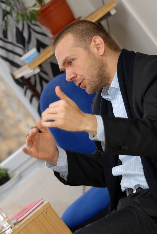 O tom, jak vypadá pracovní den primátora, jak funguje koalice na radnici či o budoucnosti kulturního domu Inwest diskutovali s Martinem Baxou studenti druhého a třetího ročníku oboru Veřejnosprávní činnost Střední průmyslové školy strojnické a Střední odborné školy profesora Švejcara (12.1.2012).