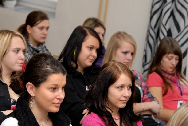 O tom, jak vypadá pracovní den primátora, jak funguje koalice na radnici či o budoucnosti kulturního domu Inwest diskutovali s Martinem Baxou studenti druhého a třetího ročníku oboru Veřejnosprávní činnost Střední průmyslové školy strojnické a Střední odborné školy profesora Švejcara (12.1.2012).