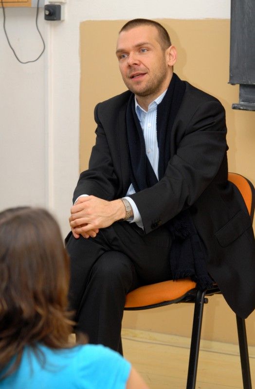 O tom, jak vypadá pracovní den primátora, jak funguje koalice na radnici či o budoucnosti kulturního domu Inwest diskutovali s Martinem Baxou studenti druhého a třetího ročníku oboru Veřejnosprávní činnost Střední průmyslové školy strojnické a Střední odborné školy profesora Švejcara (12.1.2012).