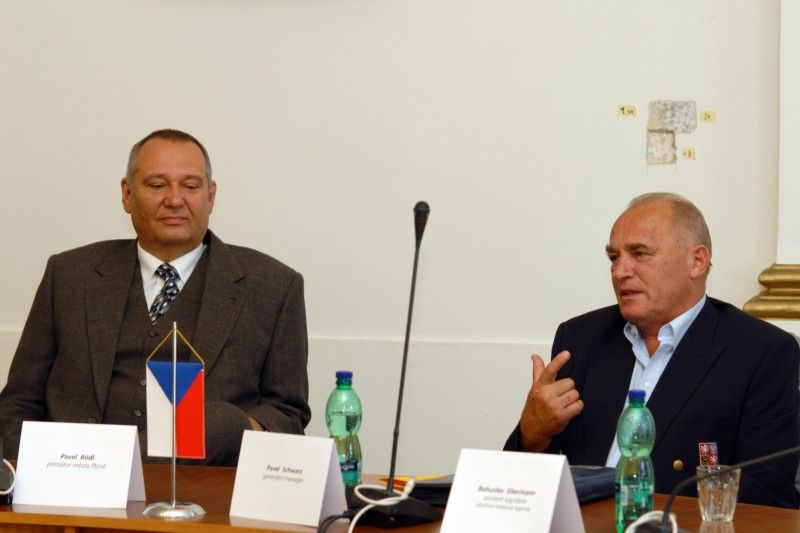 Primátor Pavel Rödl a Pavel Schwarz
