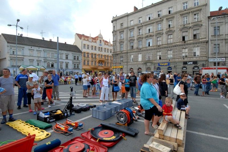 Den s Integrovaným záchranným systémem proběhl 27.8.2009 v prostoru Palackého náměstí