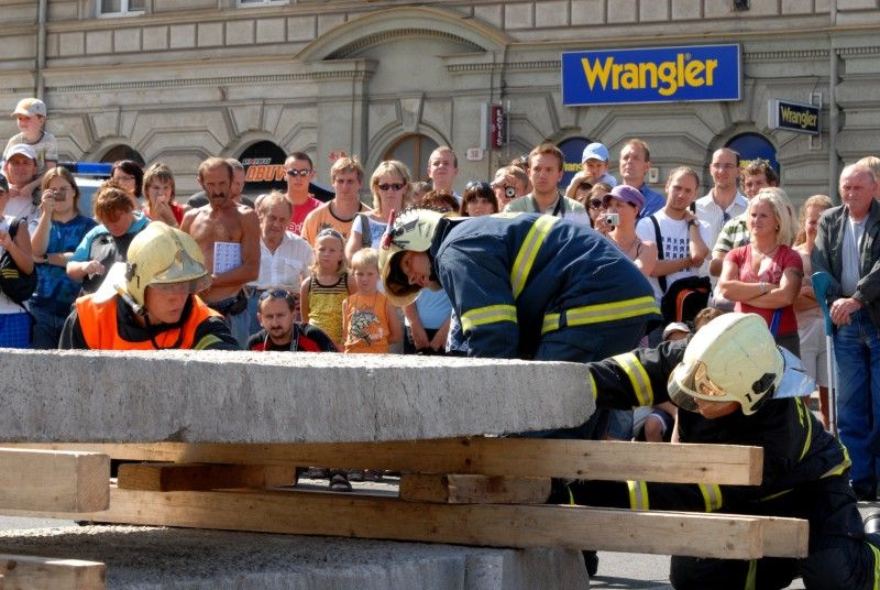 Den s Integrovaným záchranným systémem proběhl 27.8.2009 v prostoru Palackého náměstí