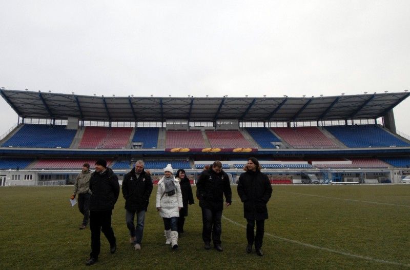 Doosan Arena před zápasem Viktorky s Schalke 04