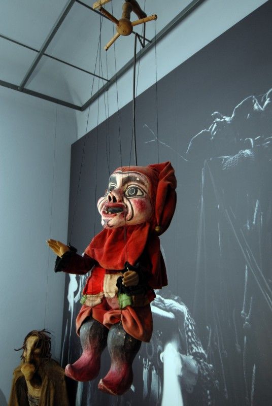 Expozice a tvůrčí dílny mapují výjimečnou historii i současnost plzeňského loutkářství, ale interaktivním způsobem zapojí dětské i dospělé návštěvníky.