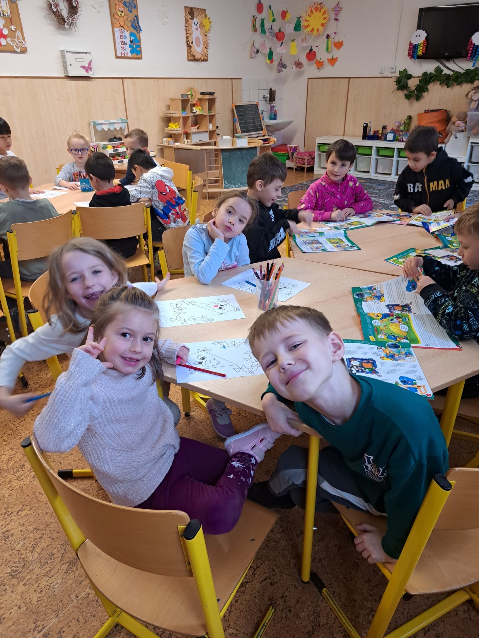 Tvořivé dílny-andělé...spolupráce se 16.MŠ Korandova