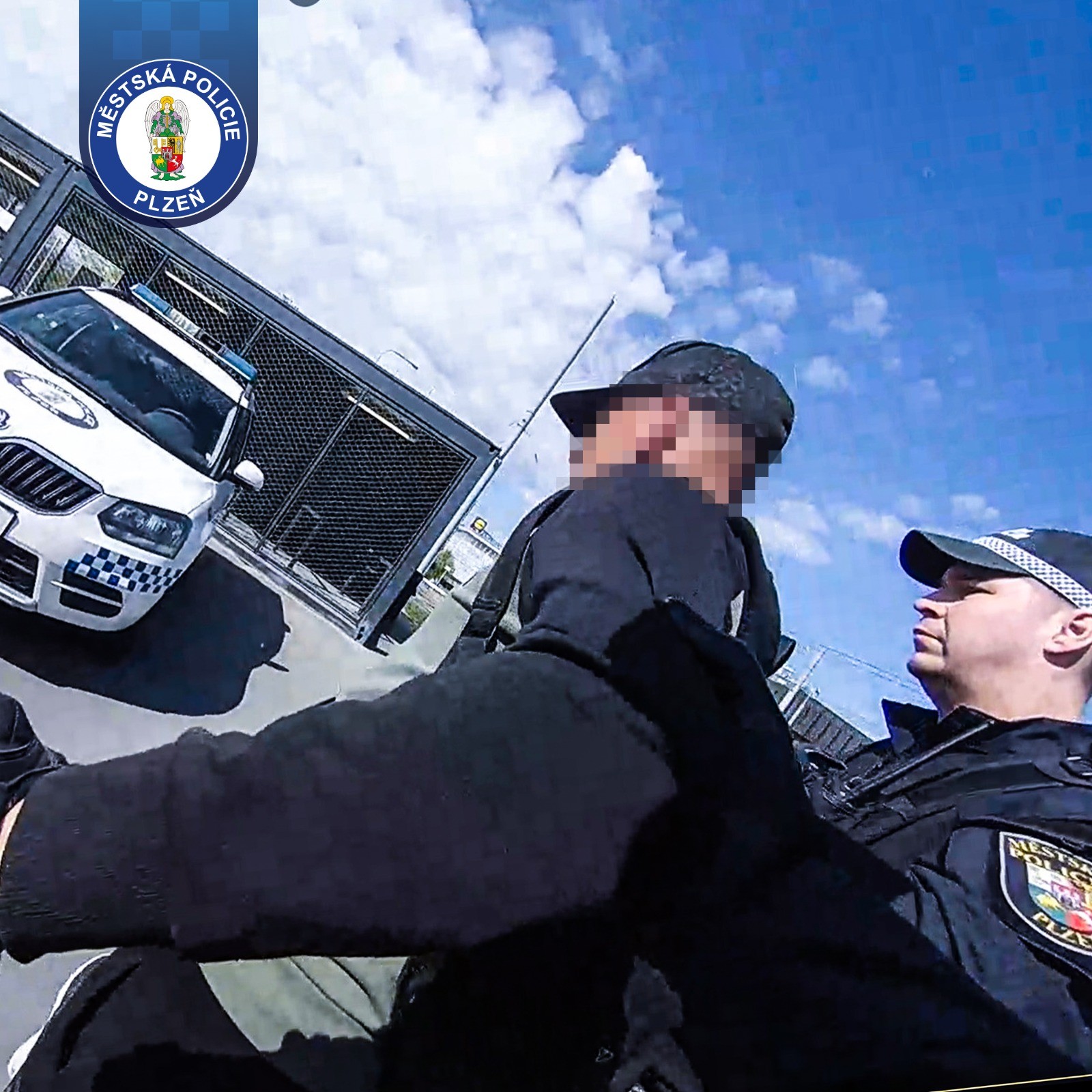 Více než tři promile a agresivita stály muže cestu na záchytku