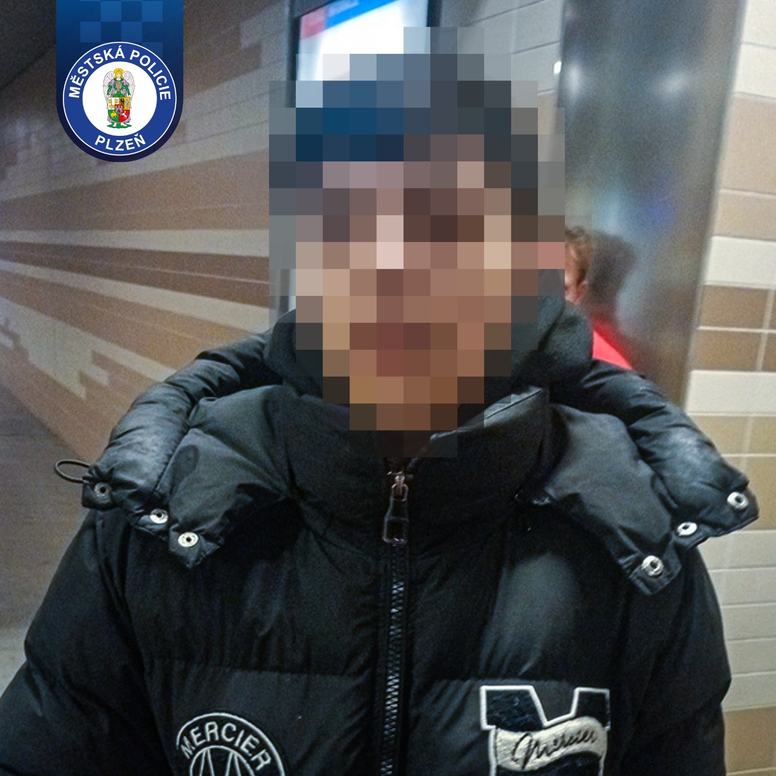 Hledaný se snažil strážníky oklamat cizí identitou   