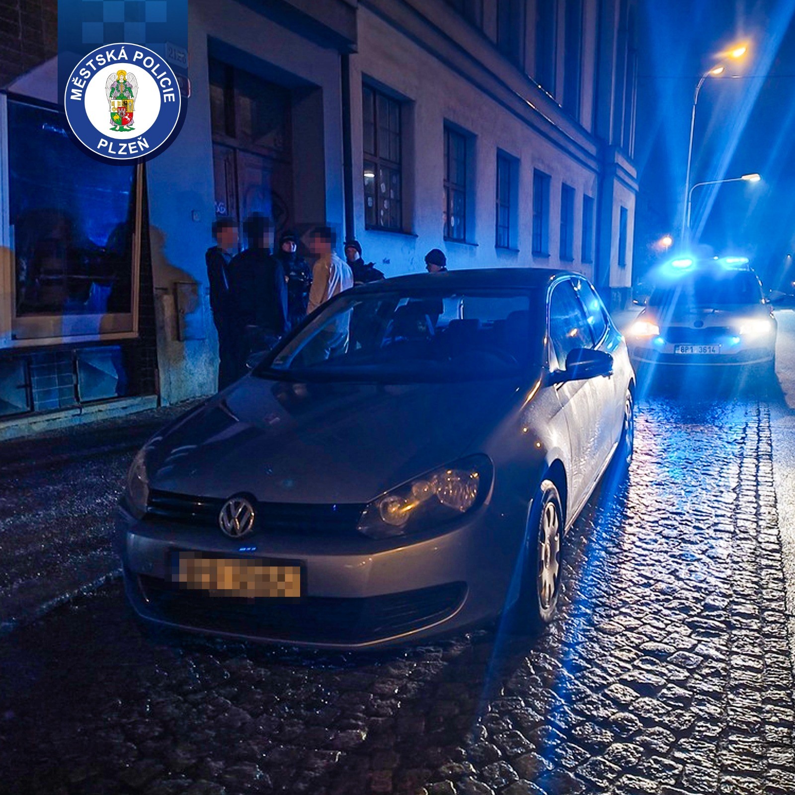 Zábava v bytě, alkohol za volantem