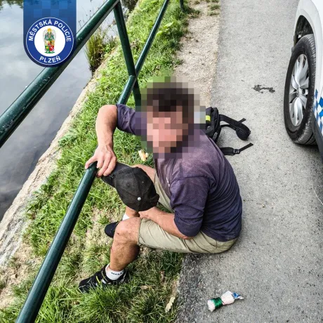 Z chovného rybníka si udělal samoobsluhu 