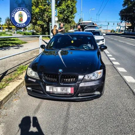 Jen točit volantem nestačí. BMW bez platných značek i technické prohlídky
