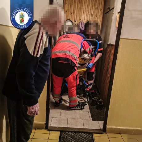 Všímavý soused a včasná pomoc seniorce