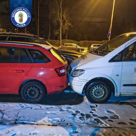 Dodávka si „popojela“ sama