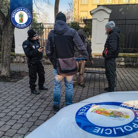 Kontrola bezdomovců na Slovanech