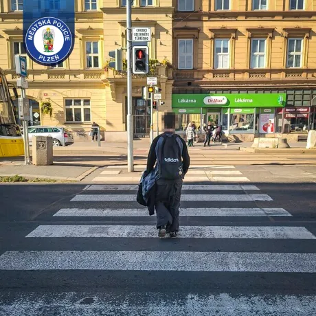 Strážníci se zaměřili na bezpečnost v rušném dopravním uzlu