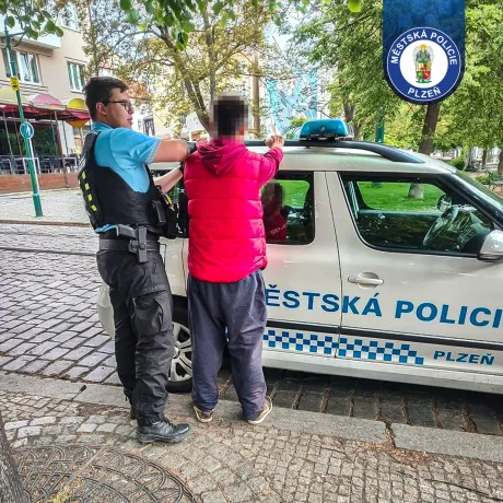 Když strážníci pátrají po hledaných, bývá to často rychlé