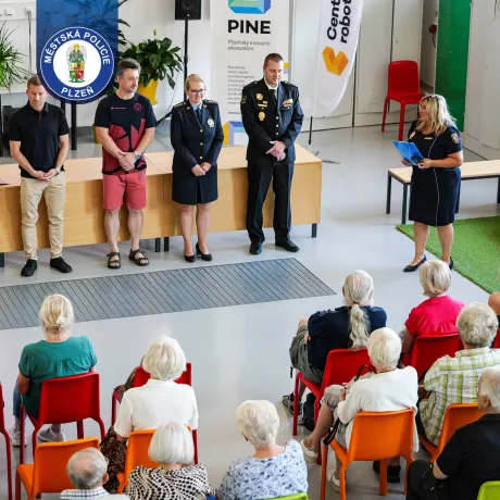 Městská policie Plzeň startuje preventivní projekt „Bezpečně na cestě i v síti“… aneb AI jako pomocník 