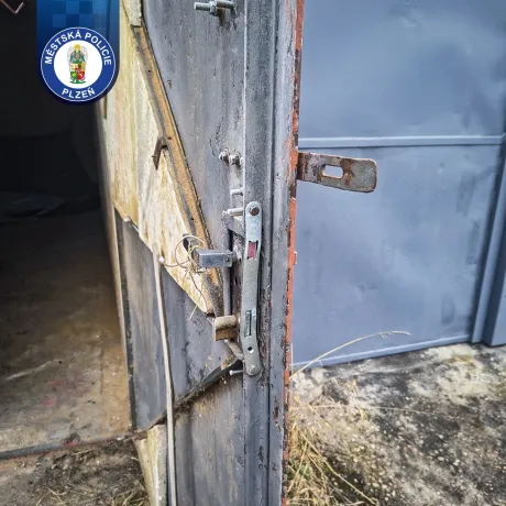 Nezvaní nájemníci v garáži a pokračování o pár ulic dál