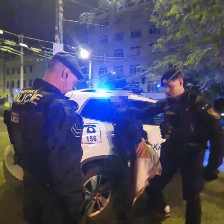 Noční zábava skončila pouty, cestou na záchytku a také u státní policie