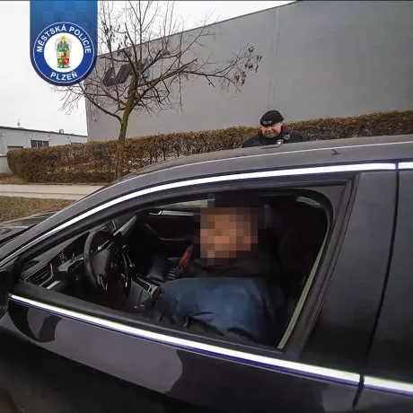  Bez oprávnění za volantem