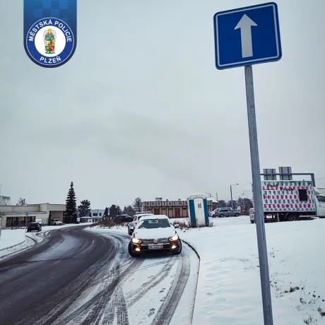 S blokací řidičáku vjel do protisměru