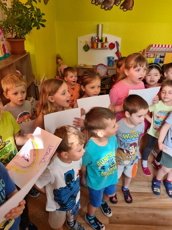 Moni má narozeniny