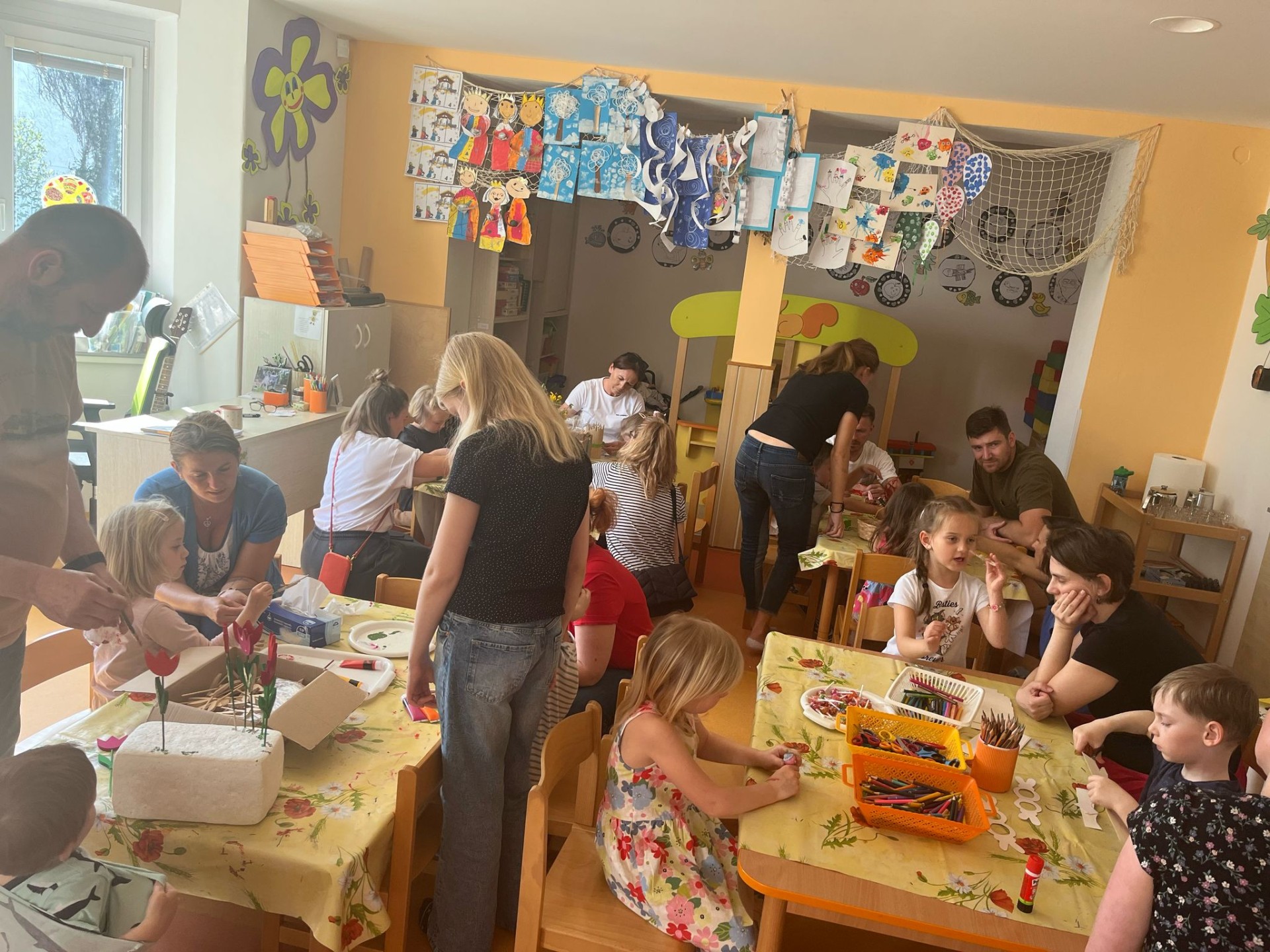 Velikonoční tvořivé stoly