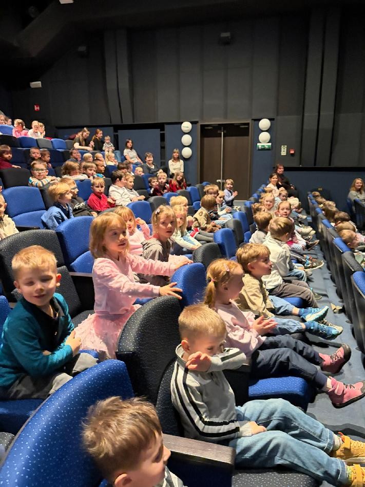 Motýlci v divadle Alfa