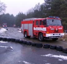 Dobrovolní hasiči trénovali jízdu v zásahových vozech