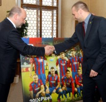 Díky za skvělou reprezentaci, zaznělo na plzeňské radnici