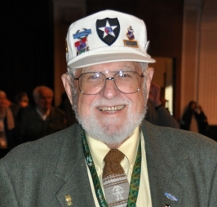 Veterán James Duncan by rád, aby se na jeho fotografiích lidé poznávali