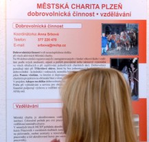 Diecézní charita se v mázhauzu prezentuje výstavou