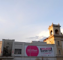 Historicky cenná vlajka Třetí říše se vrací do Plzně