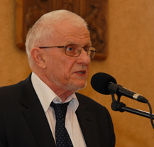 Plzeňskou Cenu 1. června převzal na slavnostním zasedání zastupitelstva publicista Bohumil Doležal