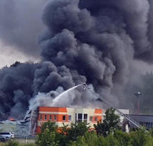 Důvody omezení vzhledem ke včerejšímu požáru haly firmy Varia-Plus v Liticích již pominuly