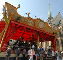 Magický kolotoč Le Manège Carré Sénart láká k návštěvě