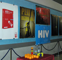 Výstava ukazuje plakáty zaměřené na prevenci kriminality