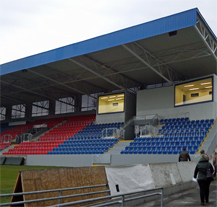 Stavba jižní části tribuny na stadionu ve Štruncových sadech je hotova