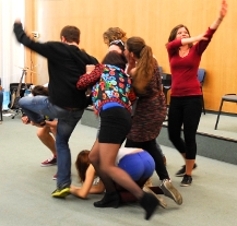 Studenti z Monsu a Plzně společně nastudovali divadelní představení