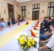 Zástupci města přivítali v Plzni hosty z Číny