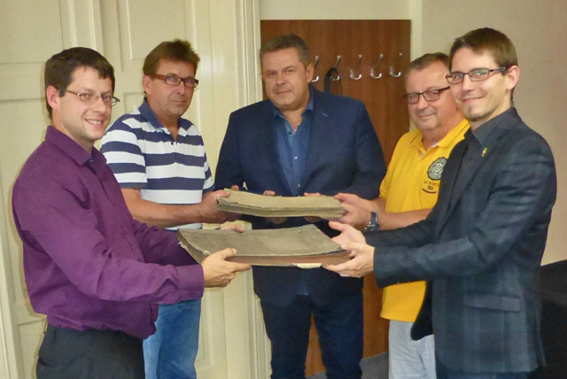 Na radnici byly předány historické záznamy obce Koterov