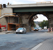 Silnice v Mohylové ulici je obousměrně průjezdná