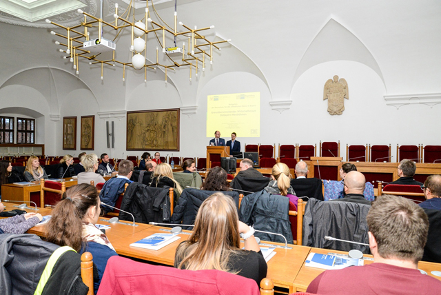 Zástupci vysoké školy v Bavorsku se seznámili s česko-bavorskou spoluprací ve veřejné správě (foto: M. Pecuch)