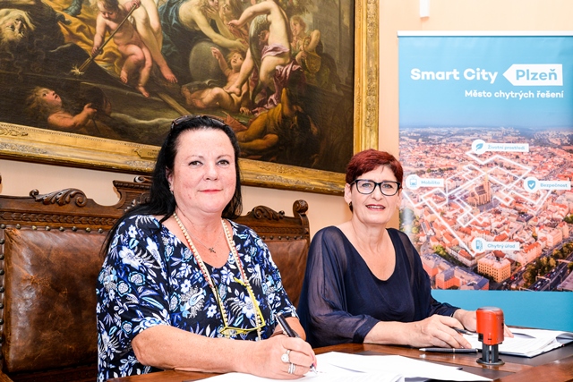 Podpis převodních smluv (foto: M. Pecuch)
