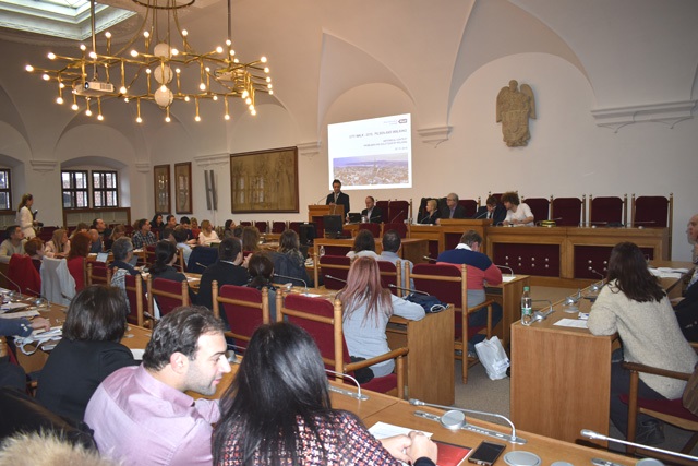 Konference ve Sněmovním sále plzeňské radnice (foto: A. Jarošová)