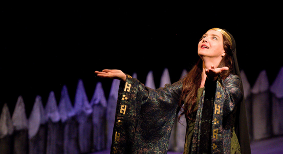 Činohru DJKT povede od nové sezóny herečka Apolena Veldová