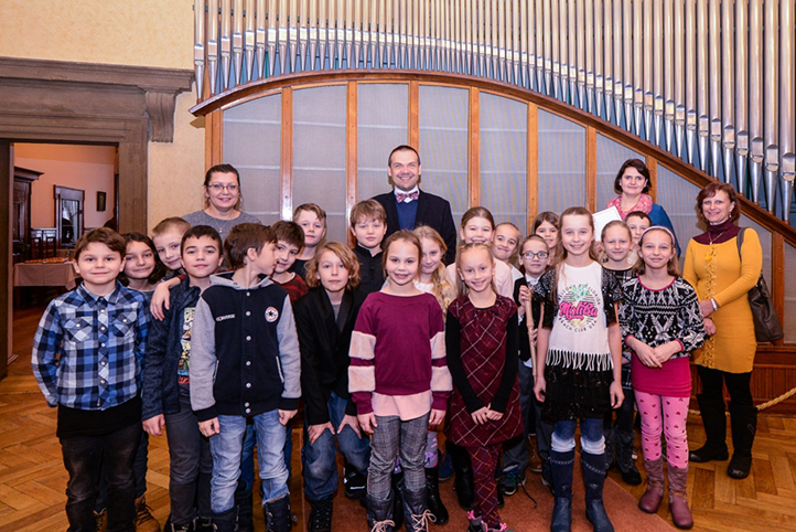 Předávání výtěžku celoroční sbírky Díky dětem (fotografie: M. Pecuch)