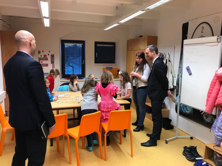 Návštěva pražského primátora v Centru robotiky (zdroj foto: SITmP)